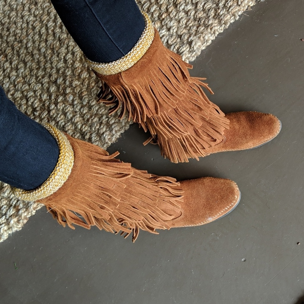 Minnetonka Moccasin Boots